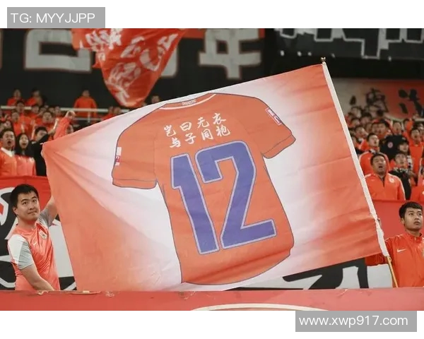 12号球星的传奇足迹：从赛场到球迷心中不朽的英名