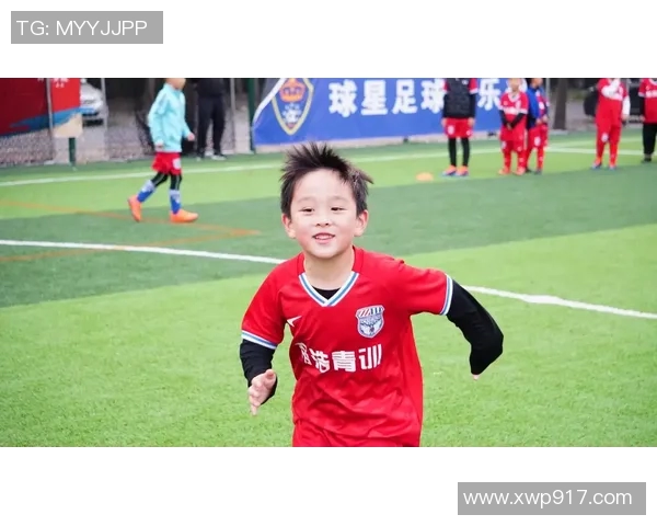 足球球星日常训练揭秘:从体能提升到技战术磨炼的全面训练计划 足球球星日常训练揭秘:从体能提升到技战术磨炼的全面训练计划