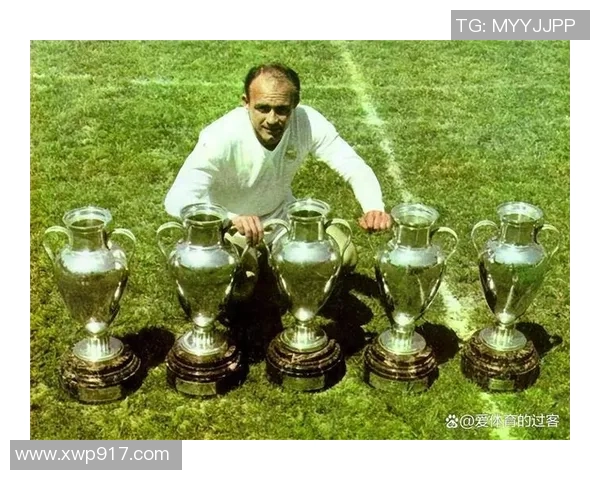 足球巨星珍藏室探秘:穿越绿茵岁月的荣耀与梦想